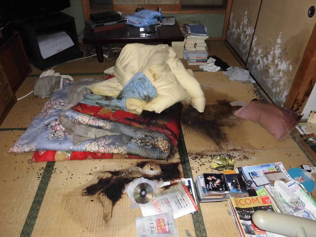 特殊清掃業者 孤独死部屋の清掃 消臭は東京特殊清掃センターにご相談下さい 腐敗物 血液除去 清掃